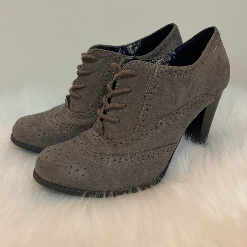 Fioni brown ankle booties